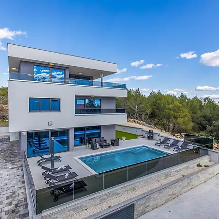 Shaula * Sibenik